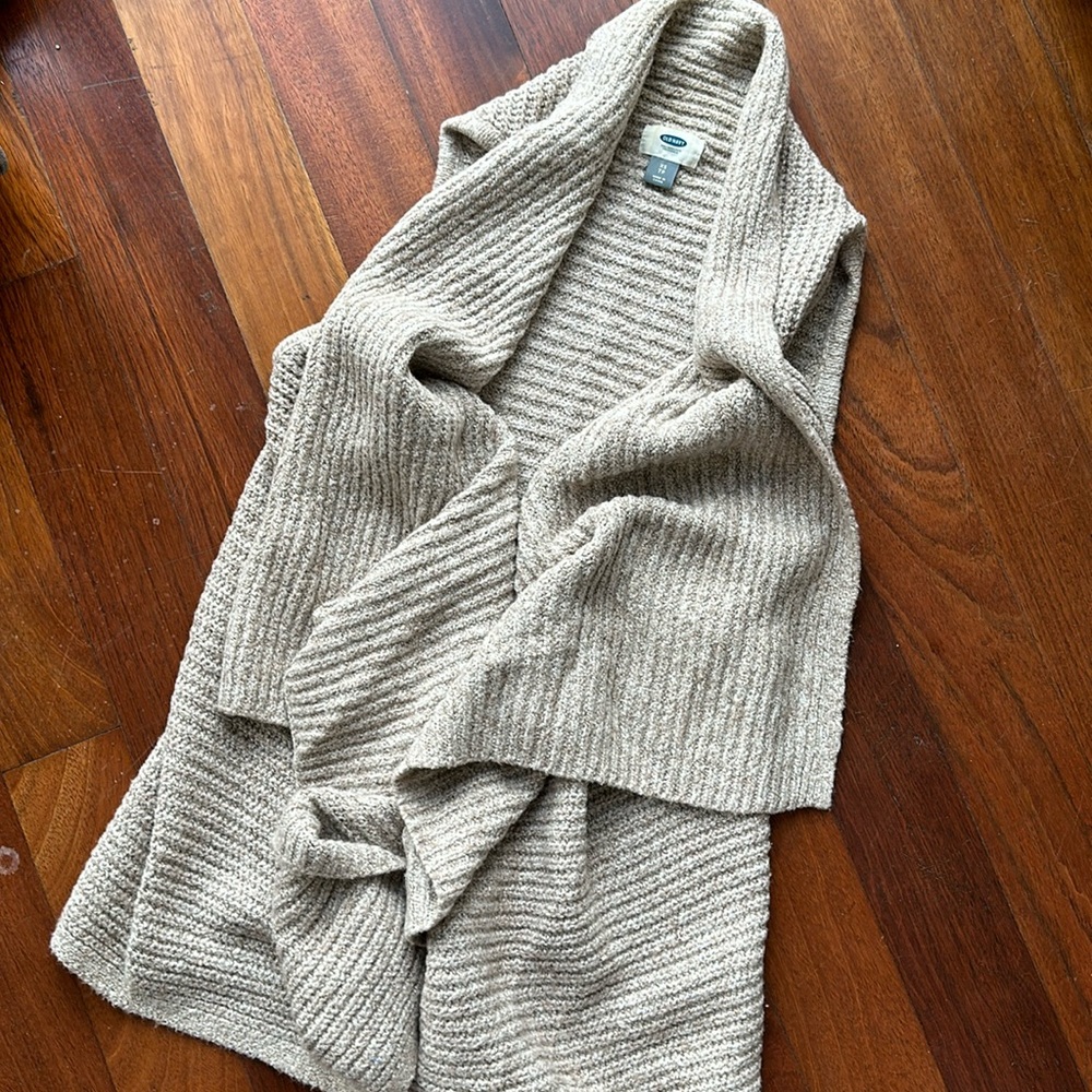 Drape Sweater Vest